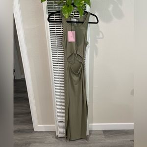 NWOT Hello Molly Green Maxi Dress with detail
